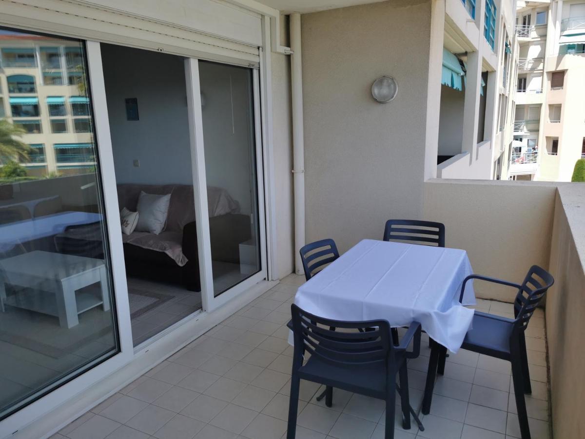 Appartamento Antibes Les Pins 2 Pieces Vue Mer Piscine Parking Esterno foto
